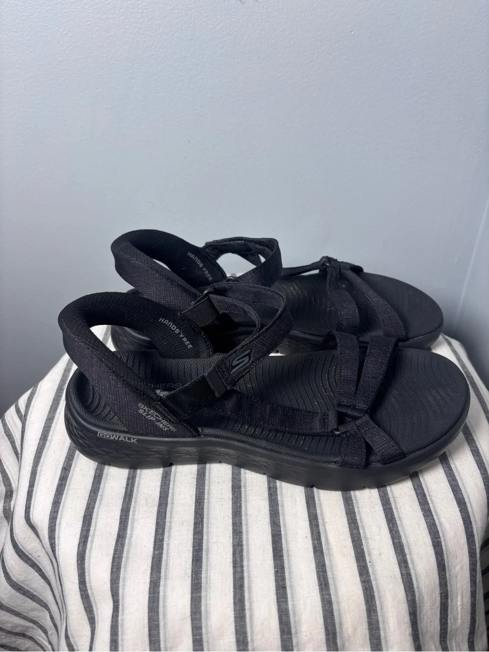 Women’s Skechers Hands Free Slip-ins sandals size 10